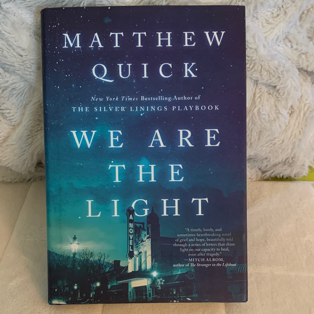 🤩3/$14🤩We are the light by Matthew quick